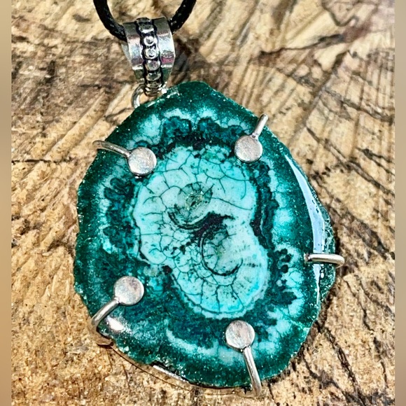 Blue Green Large Round Solar Quartz Pendant 2” - Picture 4 of 9